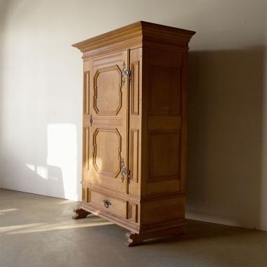 Renaissance Revival Bonnetière