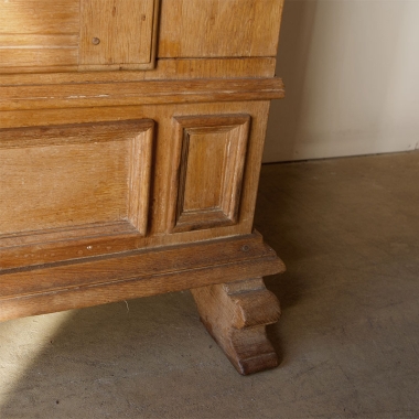 Renaissance Revival Bonnetière