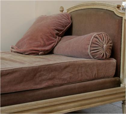 French Louis 16 Style Daybed