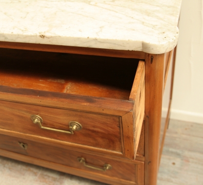 Louis 16 Style Commode