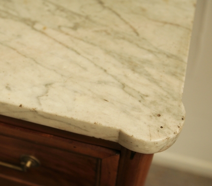 Louis 16 Style Commode