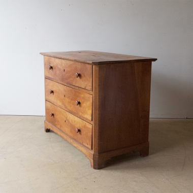19th Century, Golden Walnut Chest Of Drawers 
