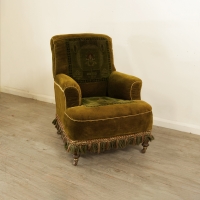Victorian Velvet Carpet Chair