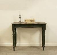 Charming Colonial Side Table